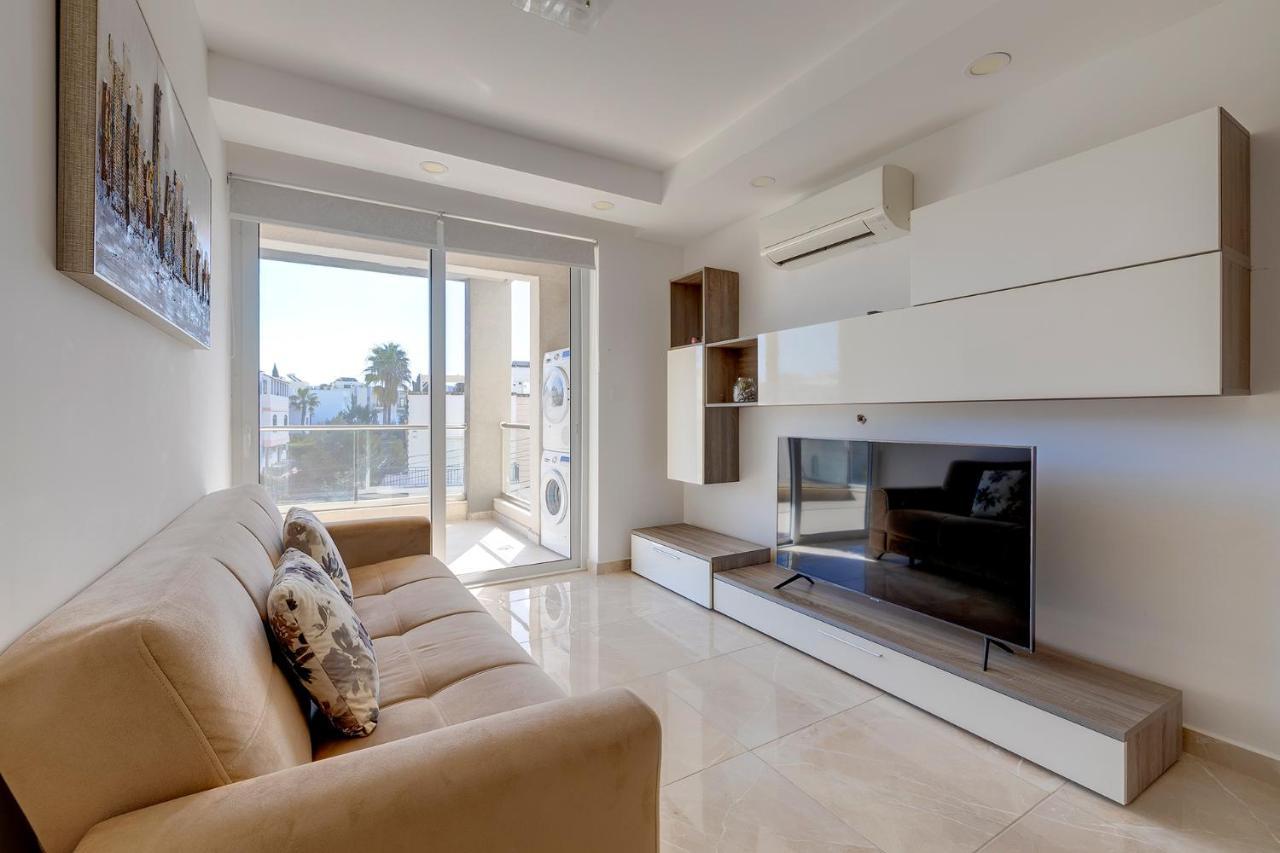 Modern 1Br Apartment In Central St Julian'S San Giuliano Esterno foto