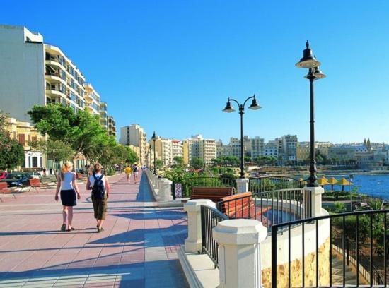 Modern 1Br Apartment In Central St Julian'S San Giuliano Esterno foto